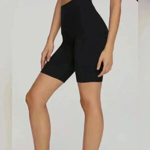Good American Essential Bike Shorts Black Size 2 NWT